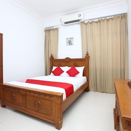 OYO 89435 Nusantara Group Hotel Jertih Exterior foto